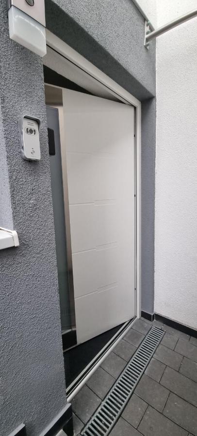 New Modern Selfcheckin Publicfreeparking Highspeed Wifi Kingsizebed Apartment Baden-Baden Exterior photo